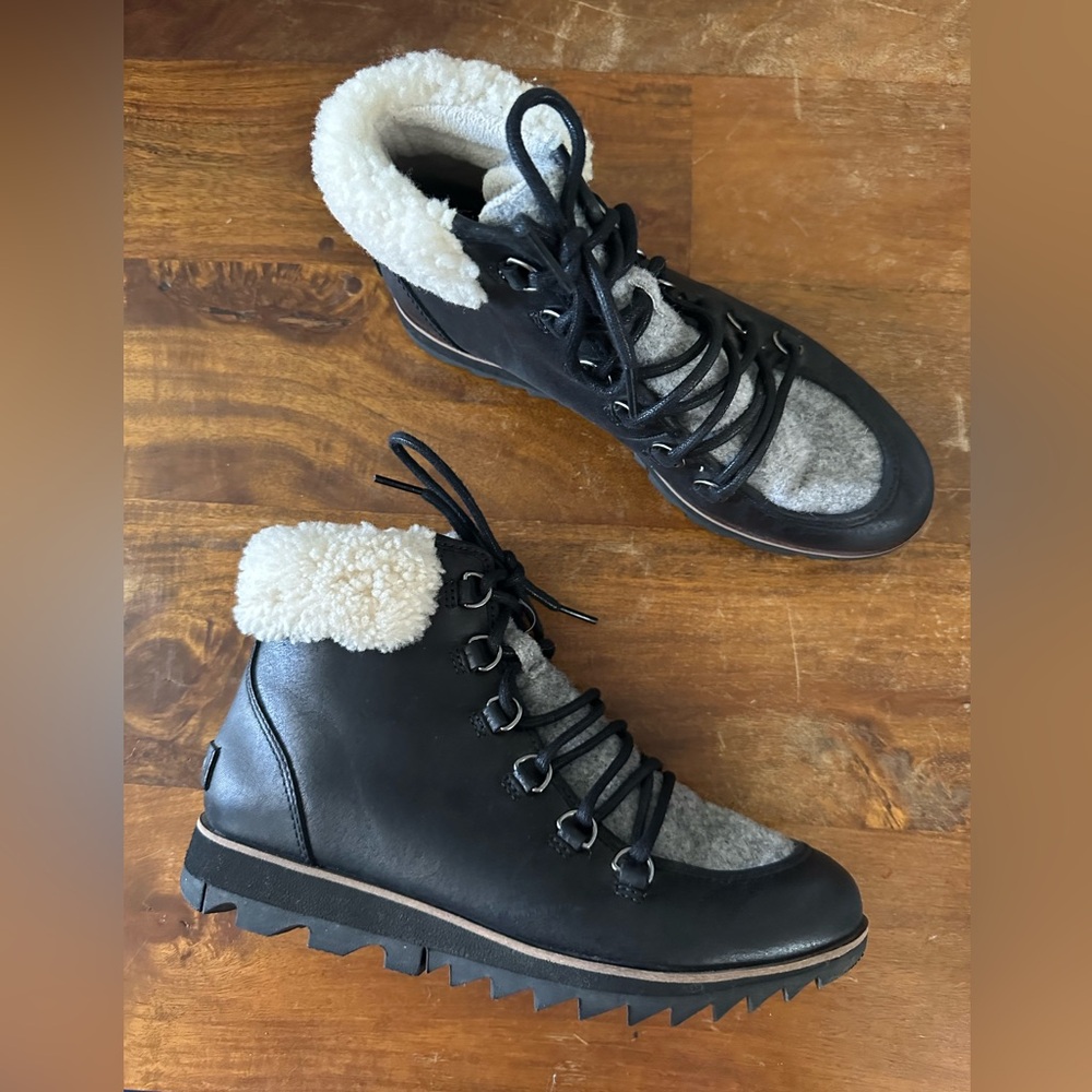 Sorel Harlow‎ Womens Boots Size 7 Lace Cozy Ankle Lace Up Black Sherpa